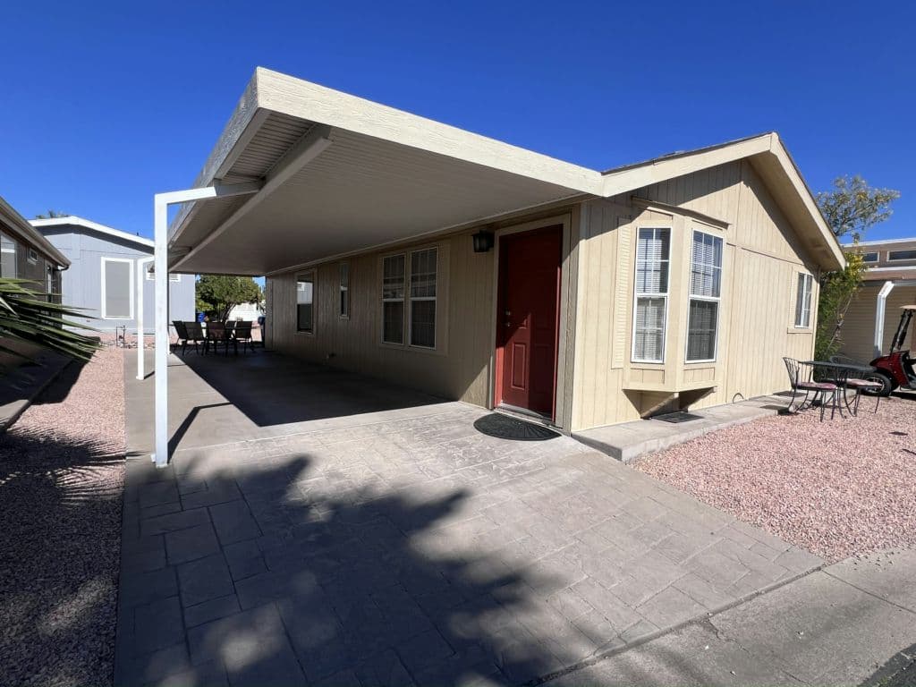 Manufactured home in Mesa, AZ 85209
