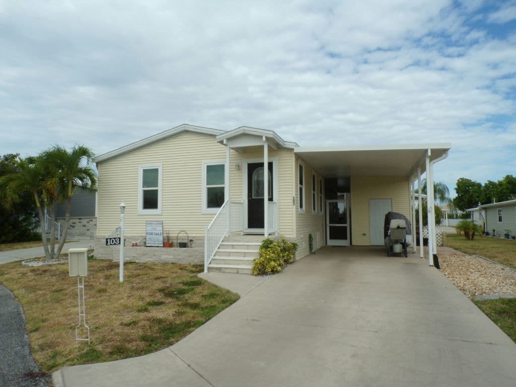 Manufactured home in Punta Gorda, FL 33950