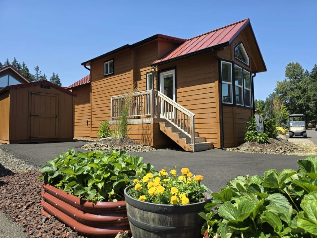 Manufactured home in Turner, OR 97392