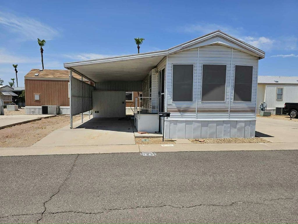Manufactured home in Mesa, AZ 85213