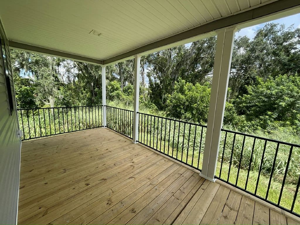 Manufactured home in Ellenton, FL 34222