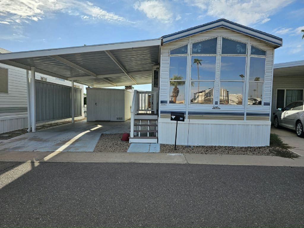 Manufactured home in Mesa, AZ 85213