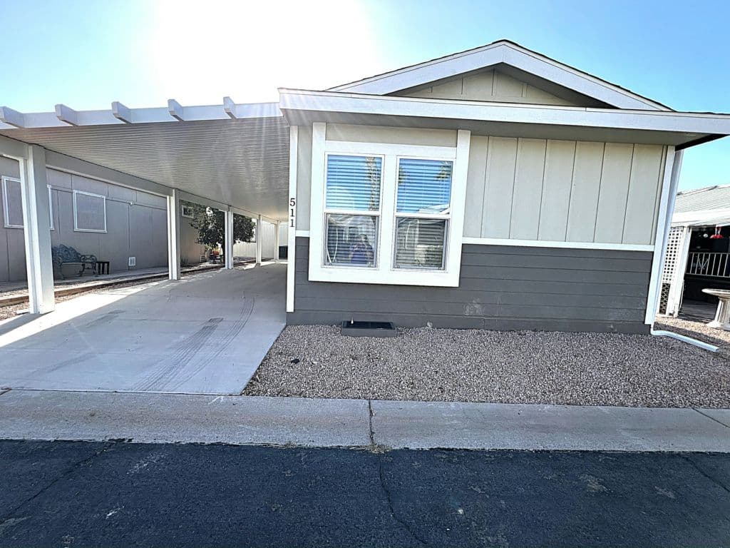 Manufactured home in Mesa, AZ 85209
