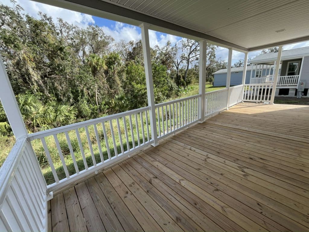 Manufactured home in Ellenton, FL 34222
