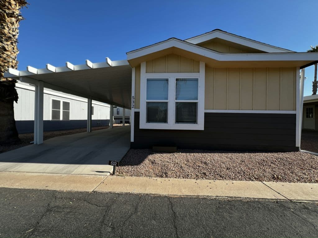 Manufactured home in Mesa, AZ 85209