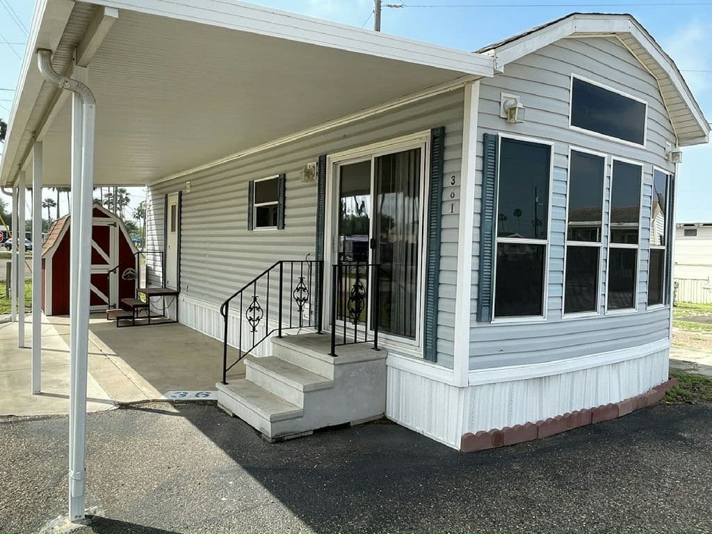 Manufactured home in Alamo, TX 78516