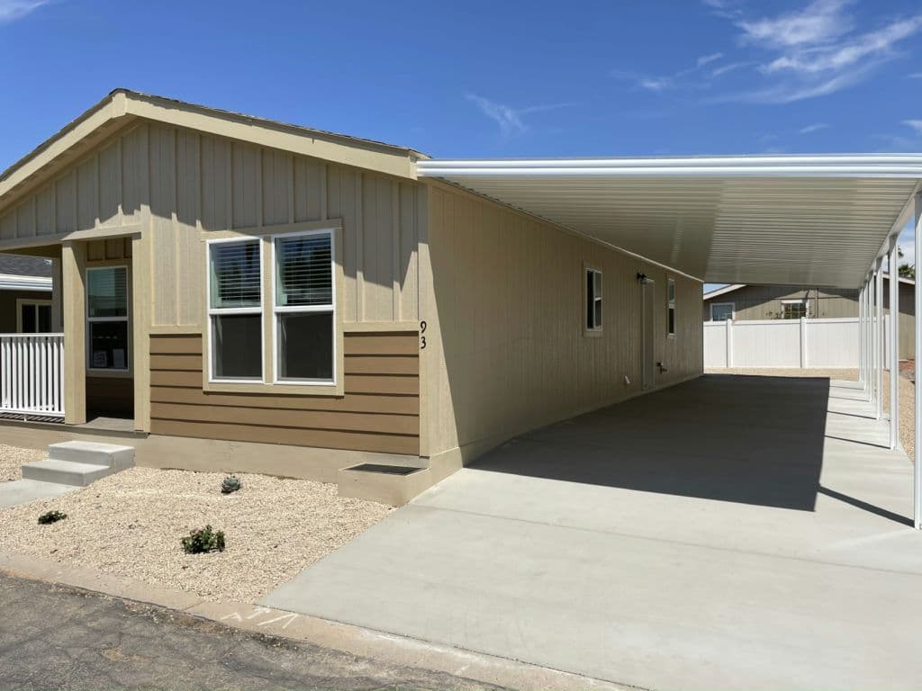 Manufactured home in Phoenix, AZ 85050