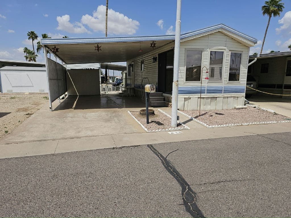 Manufactured home in Mesa, AZ 85213