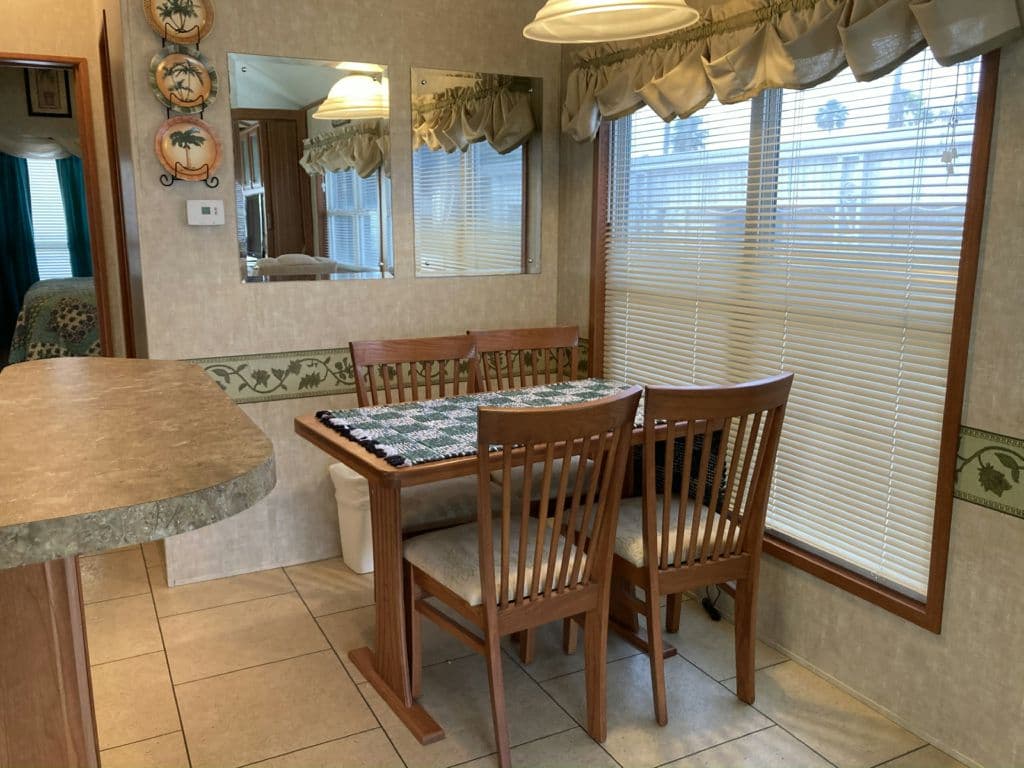 Manufactured home in Weslaco, TX 78596