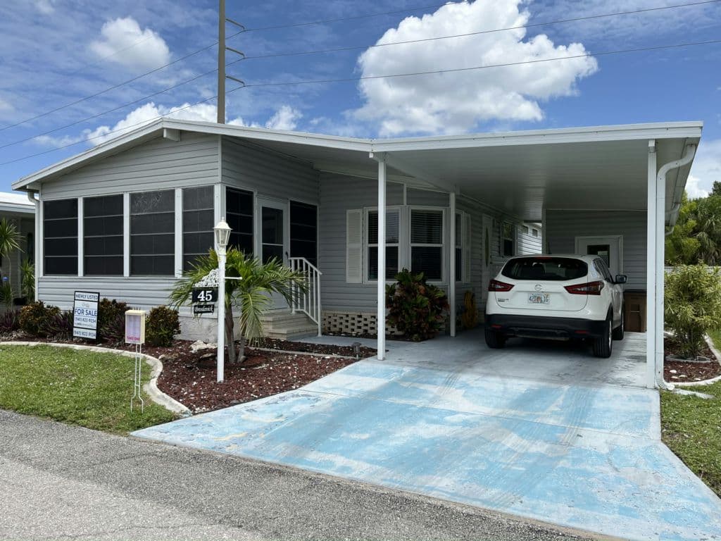 Manufactured home in Punta Gorda, FL 33950