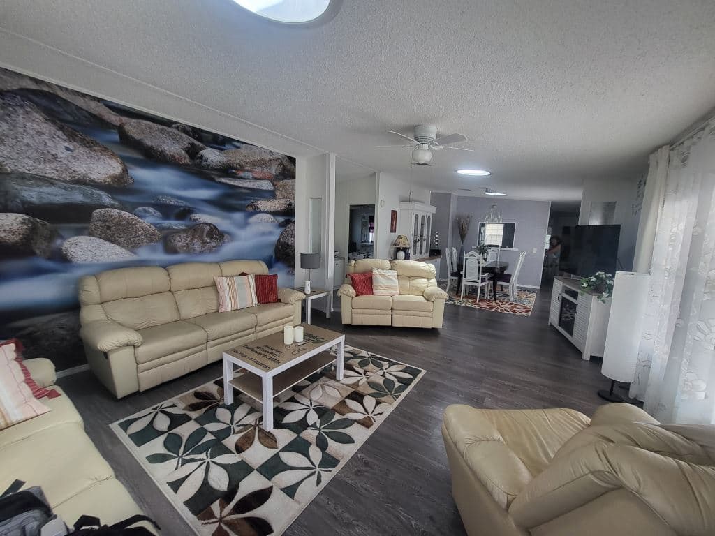 Manufactured home in Orlando, FL 32836