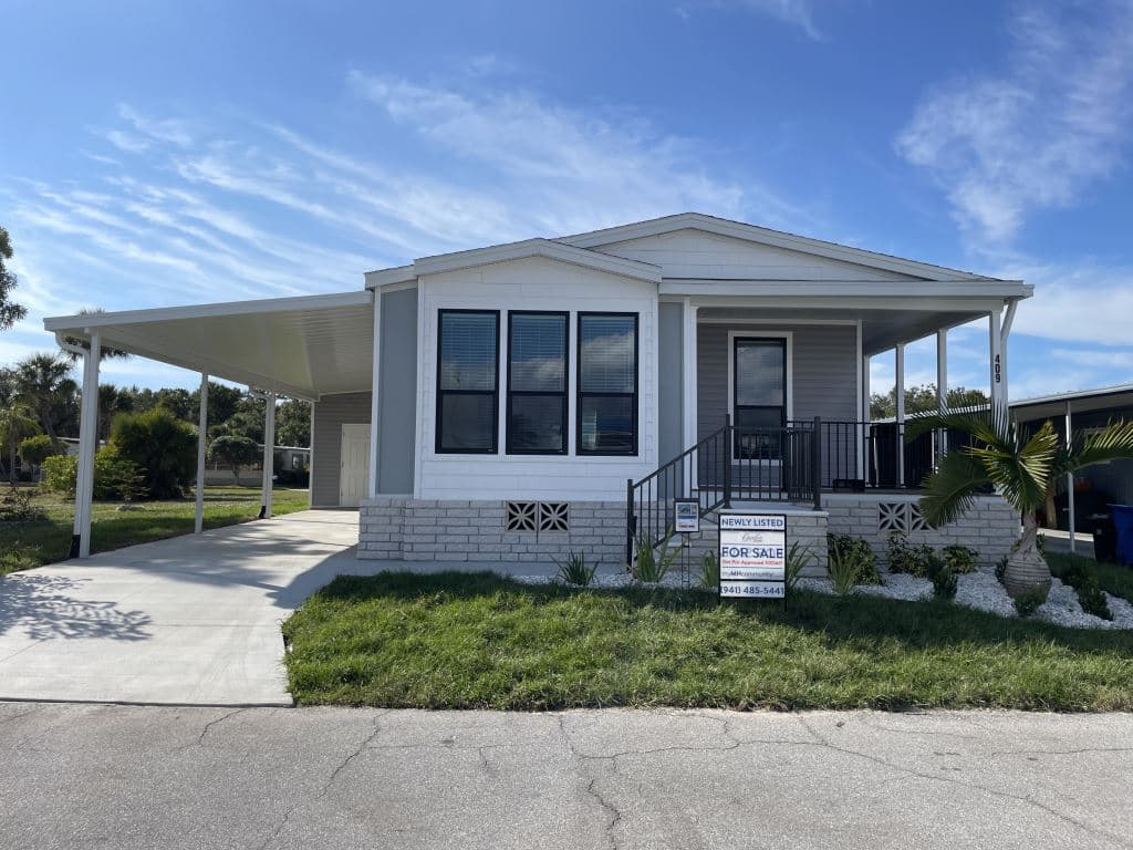 Manufactured home in Venice, FL 34285
