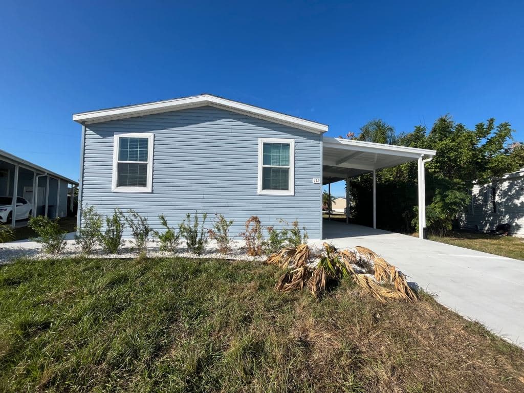 Manufactured home in North Fort Myers, FL 33917