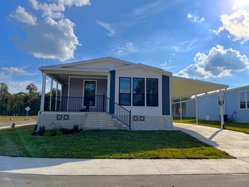 Manufactured home in Brooksville, FL 34601