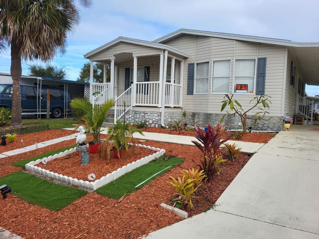 Manufactured home in Orlando, FL 32836