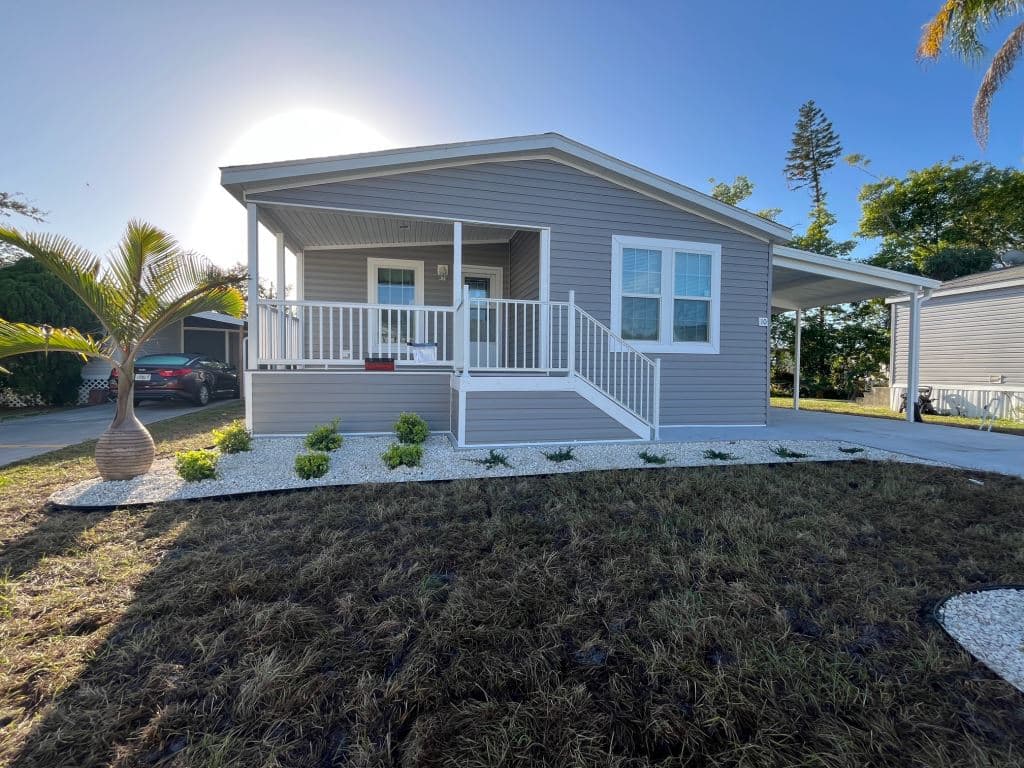Manufactured home in North Fort Myers, FL 33917