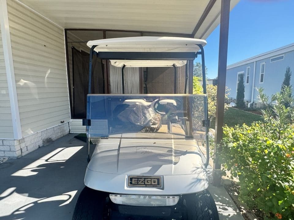 Manufactured home in Ocala, FL 34476