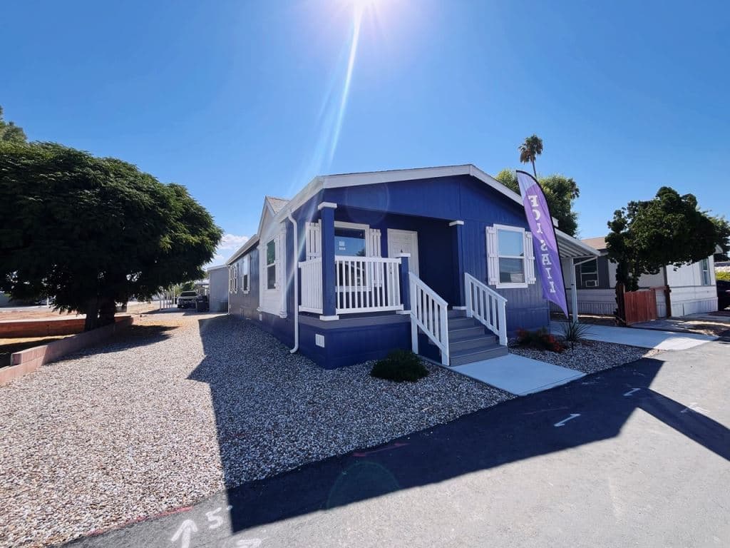 Manufactured home in Hemet, CA 92545