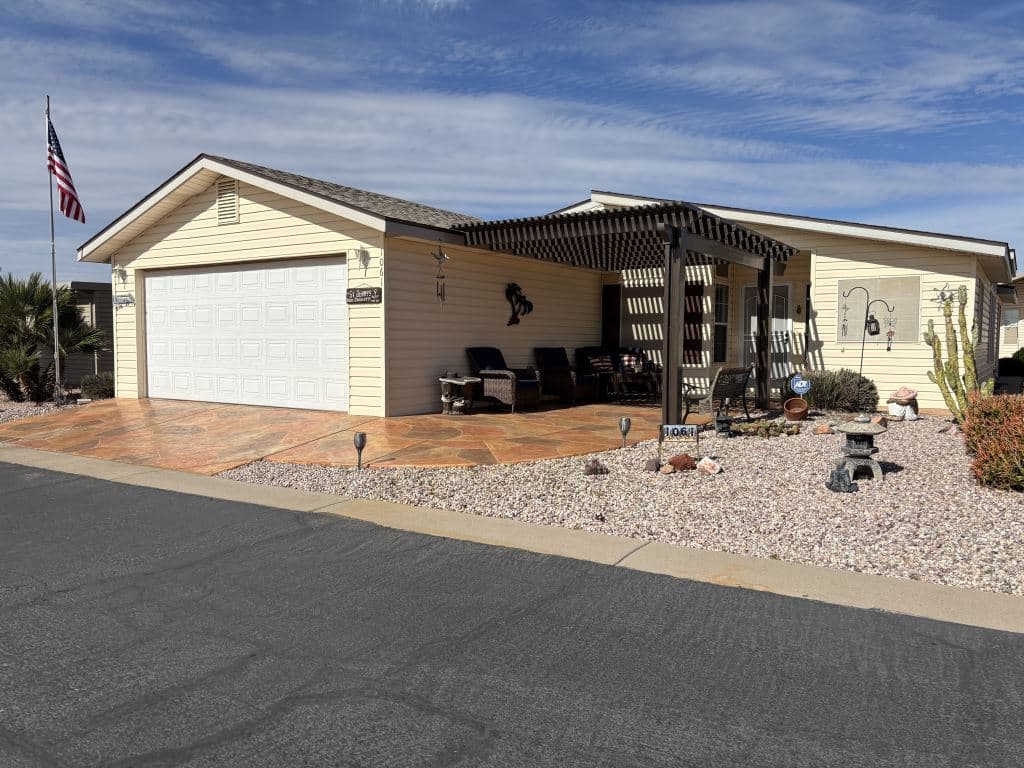 Manufactured home in Apache Junction, AZ 85119