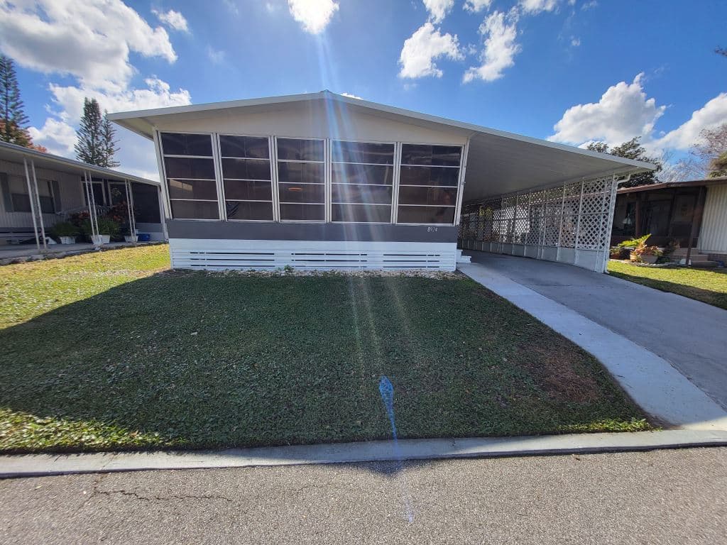 Manufactured home in Orlando, FL 32836