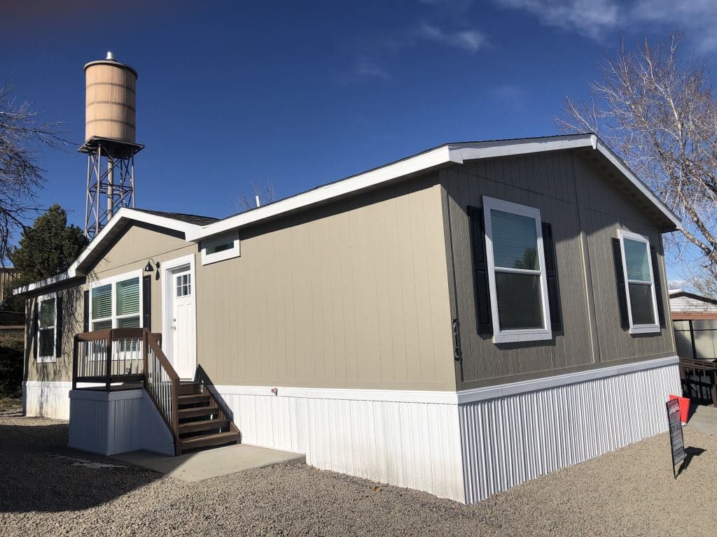 Manufactured home in Federal Heights, CO 80260