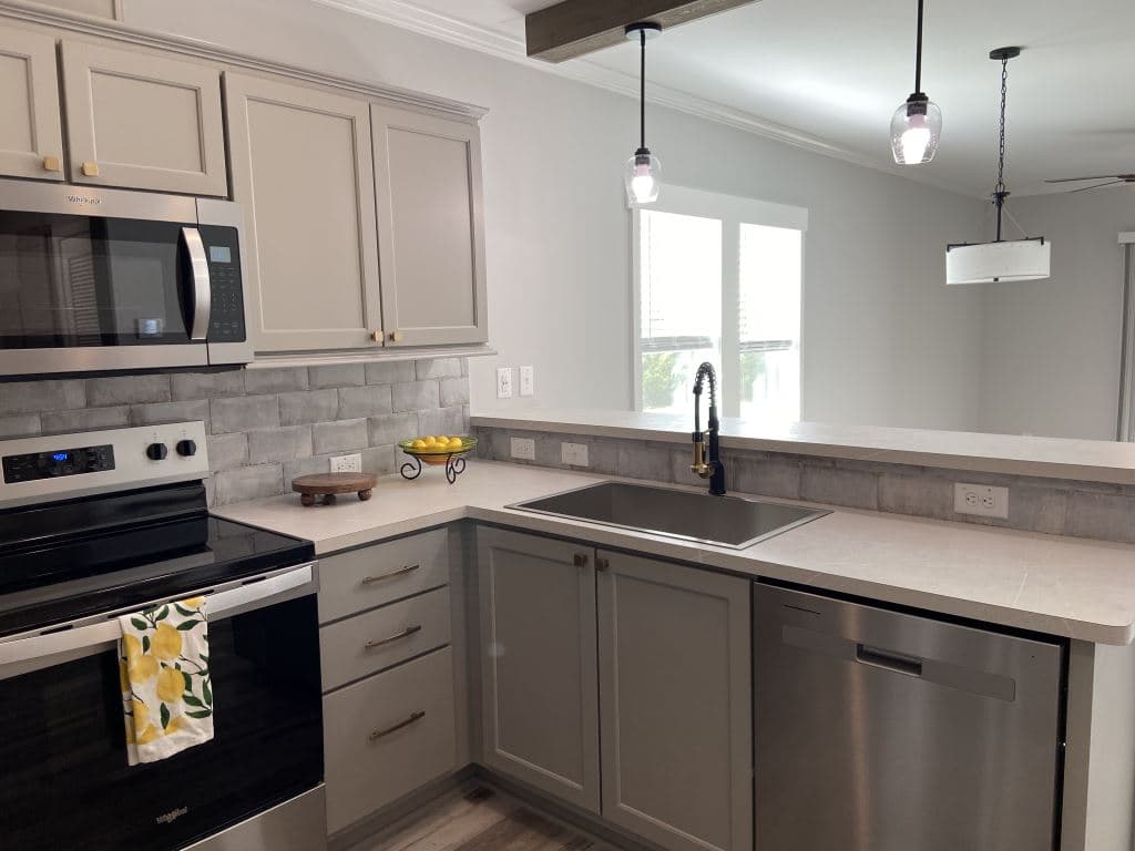 Manufactured home in Vero Beach, FL 32966