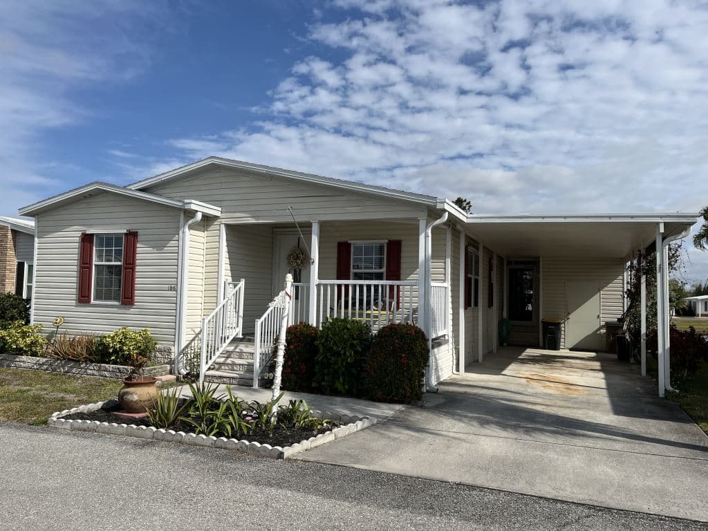 Manufactured home in Punta Gorda, FL 33950