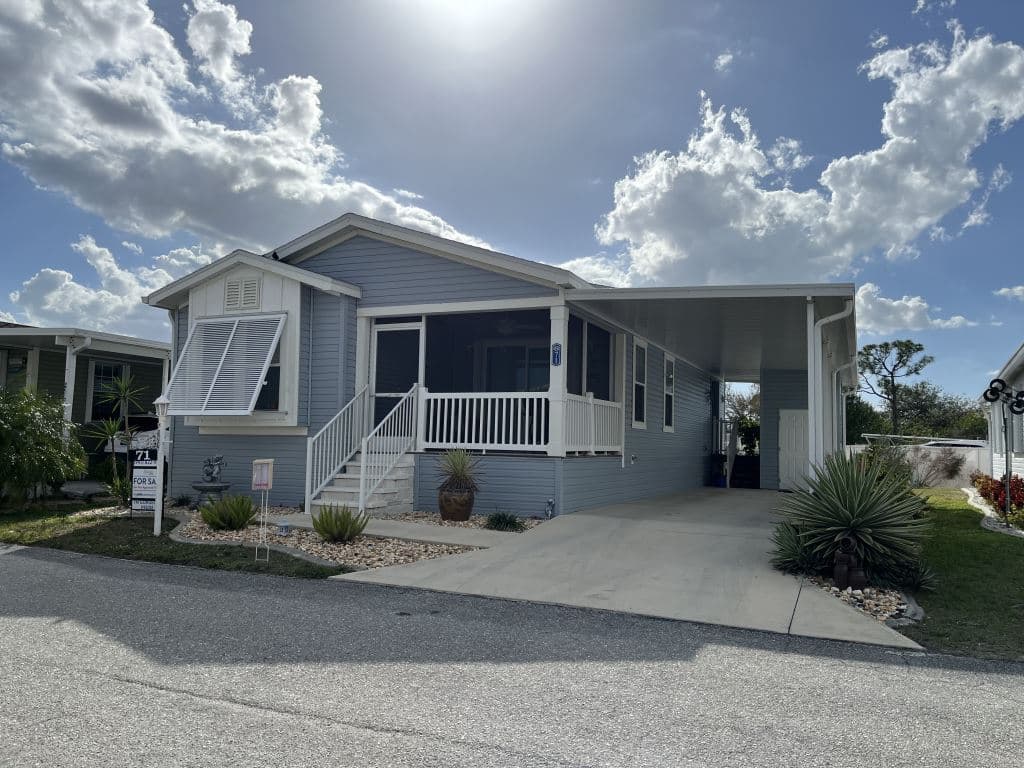 Manufactured home in Punta Gorda, FL 33950
