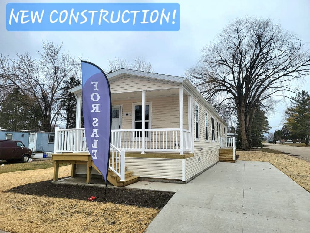 Manufactured home in Bristol, WI 53104