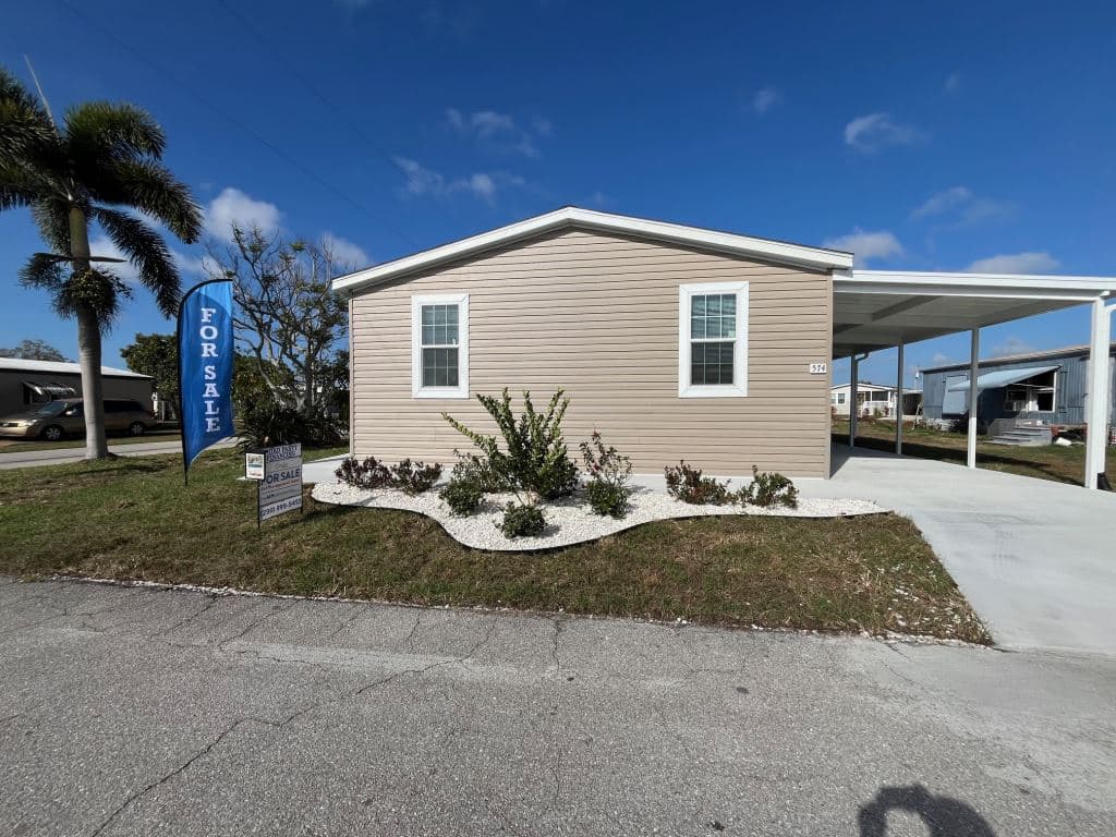 Manufactured home in North Fort Myers, FL 33917