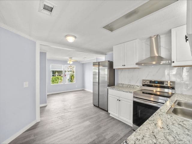 Manufactured home in Vero Beach, FL 32966