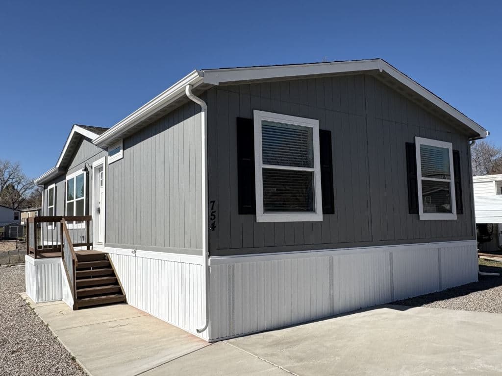Manufactured home in Federal Heights, CO 80260