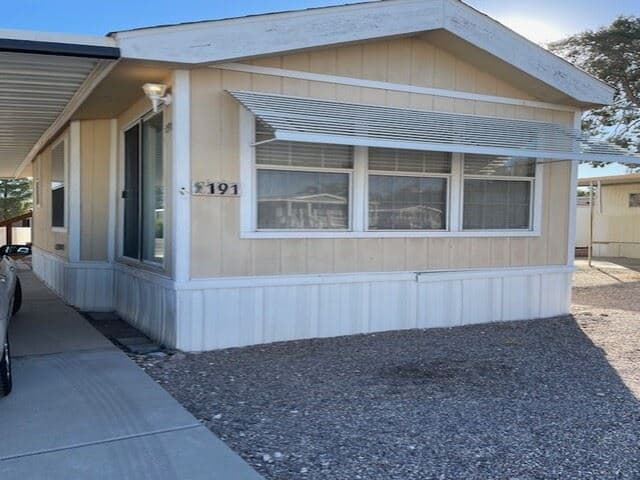 Manufactured home in Tucson, AZ 85705