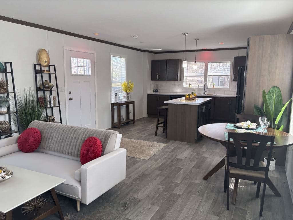 Manufactured home in Lake Elmo, MN 55042