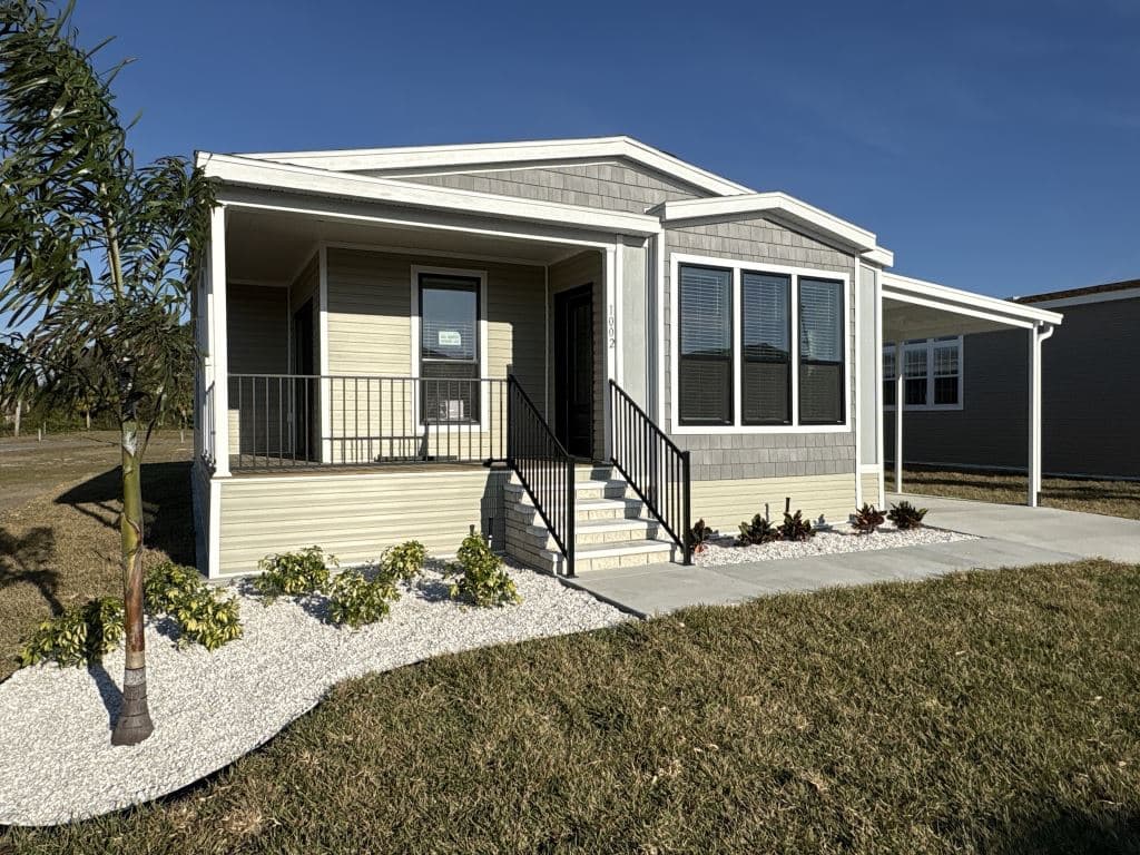 Manufactured home in N. Ft. Myers, FL 33917