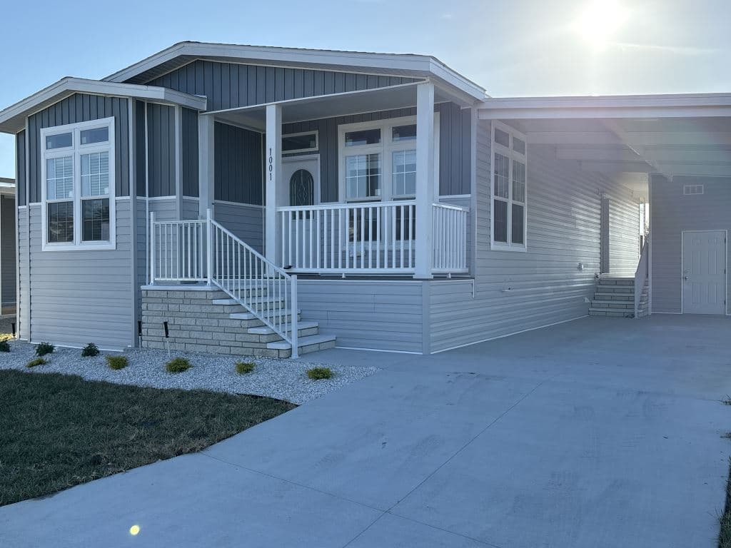 Manufactured home in N. Ft. Myers, FL 33917