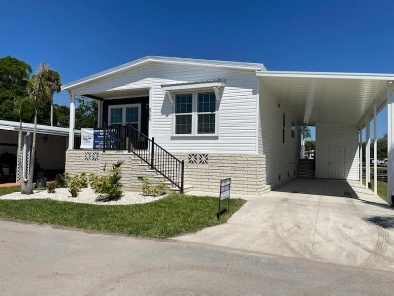 Manufactured home in New Port Richey, FL 34653