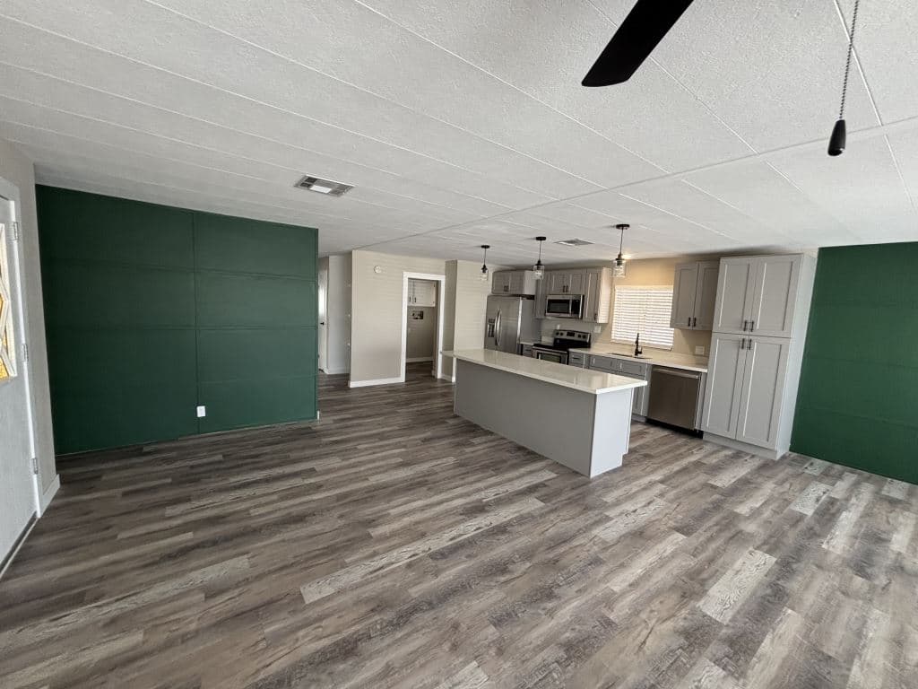 Manufactured home in Tempe, AZ 85282