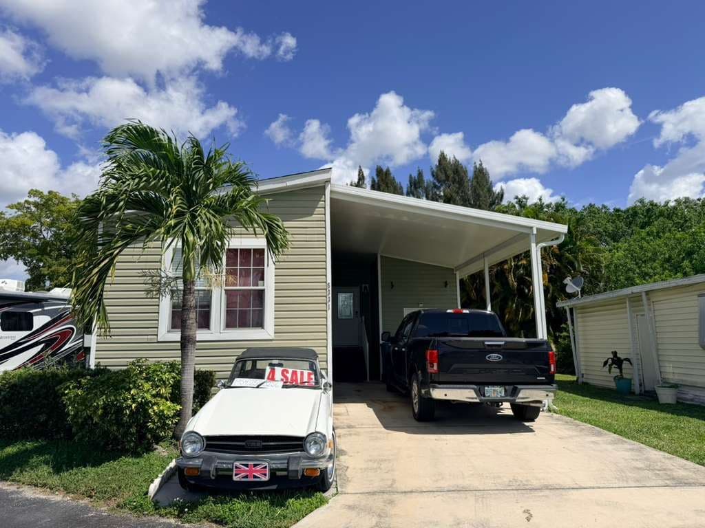 Manufactured home in Davie, FL 33314