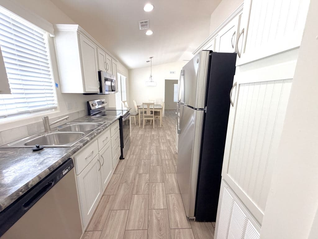 Manufactured home in Mesa, AZ 85209