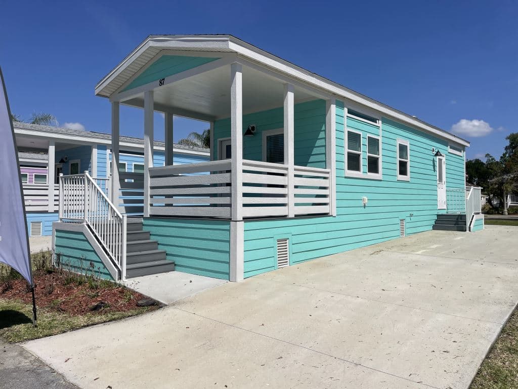 Manufactured home in Kissimmee, FL 34746