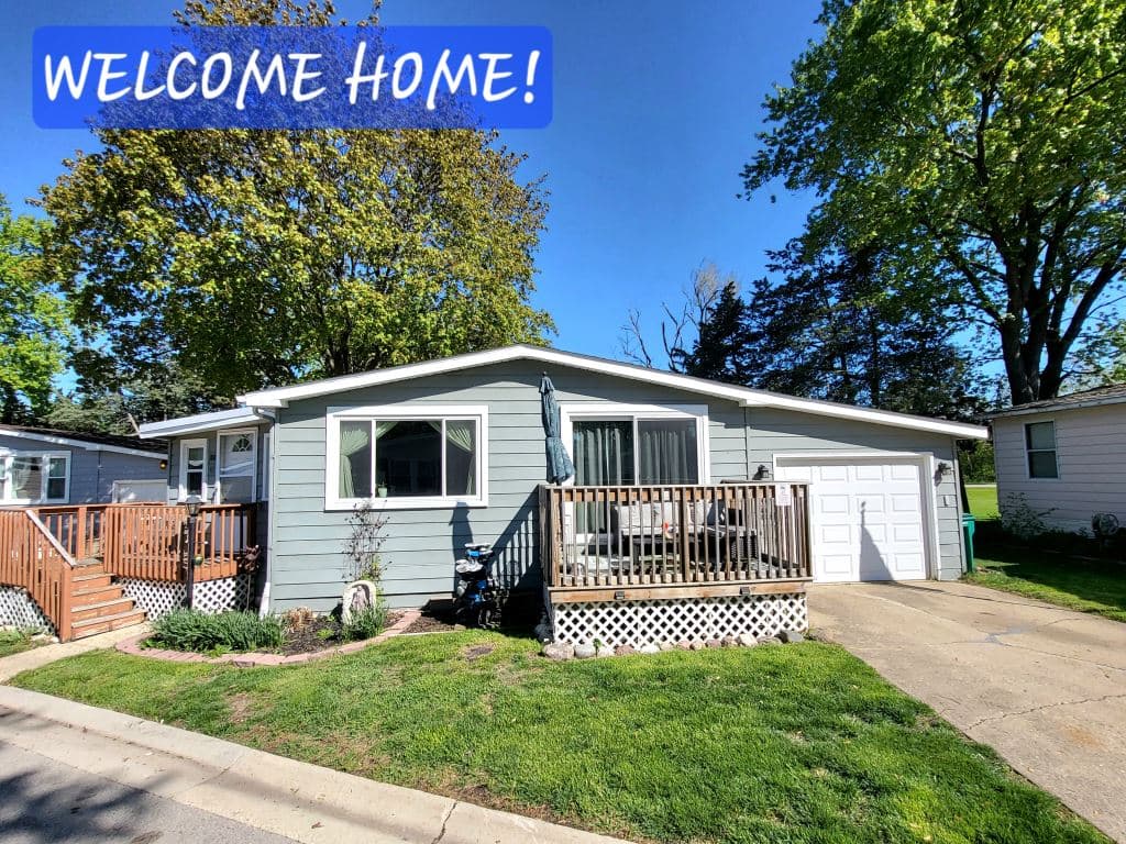 Manufactured home in Elgin, IL 60123