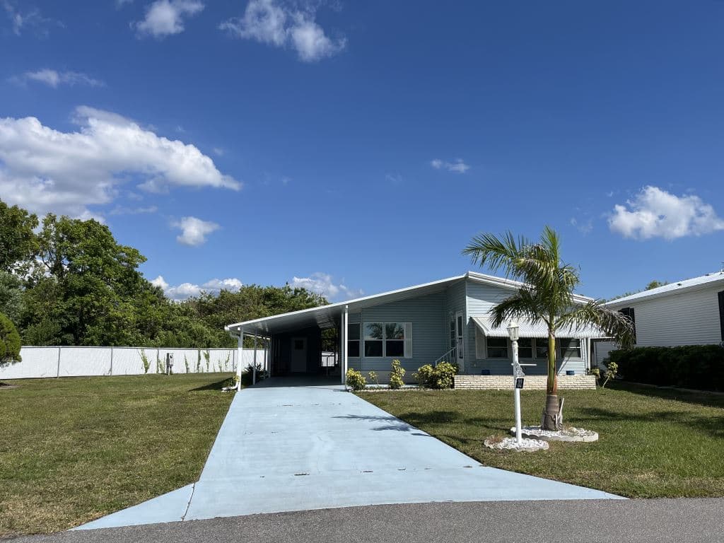 Manufactured home in Punta Gorda, FL 33950