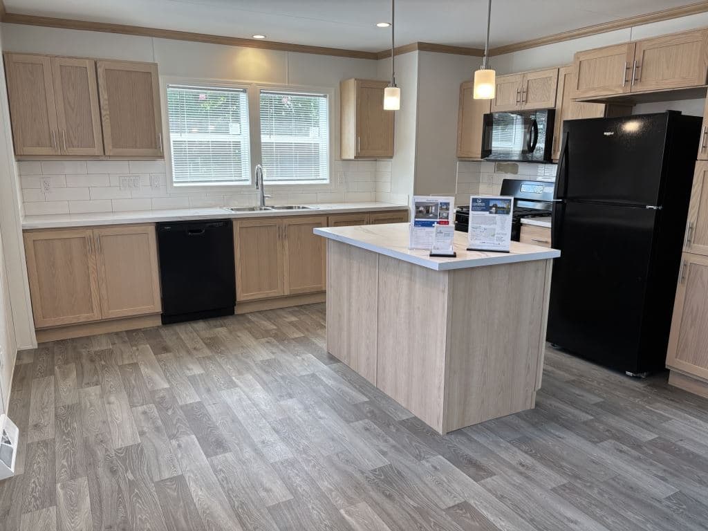 Manufactured home in Lake Elmo, MN 55042