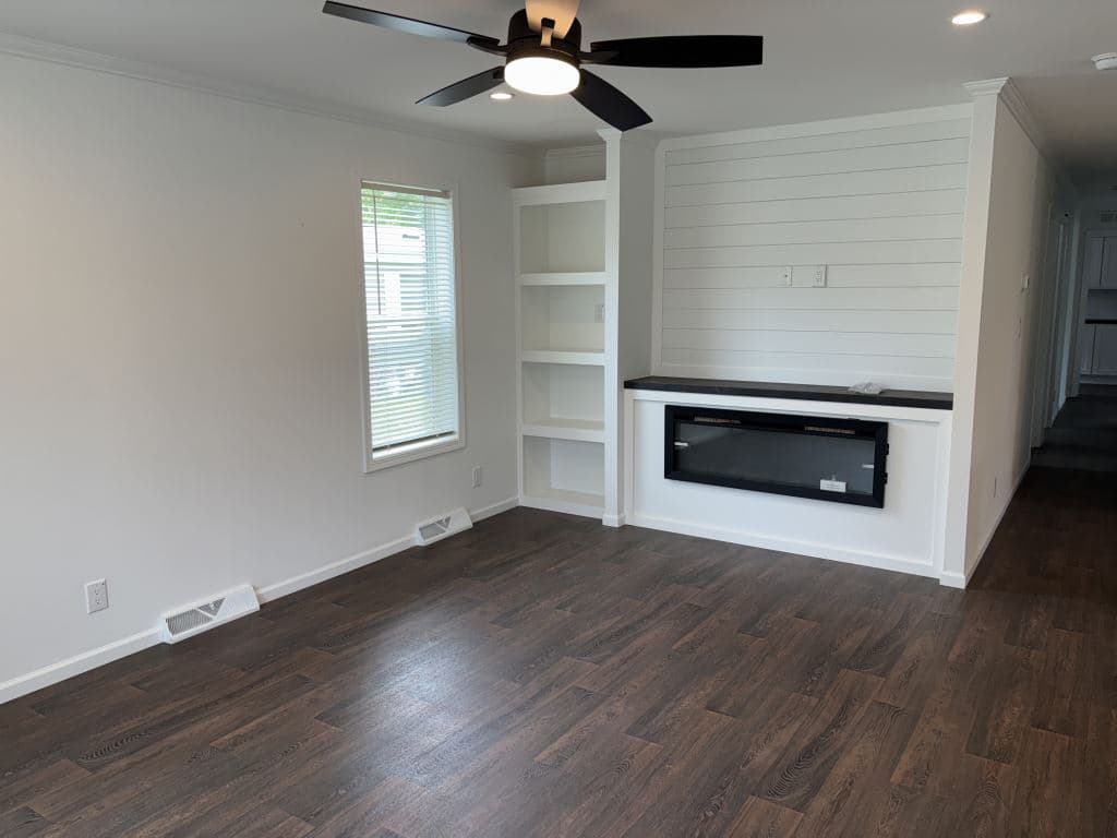 Manufactured home in Lake Elmo, MN 55042