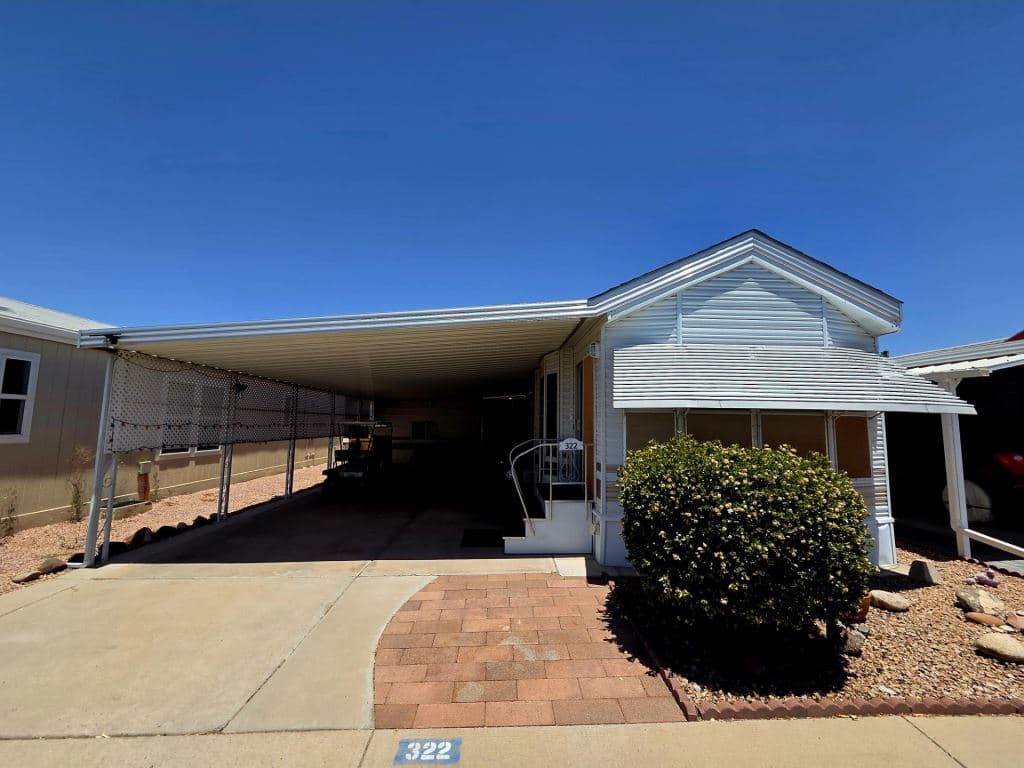 Manufactured home in Mesa, AZ 85207