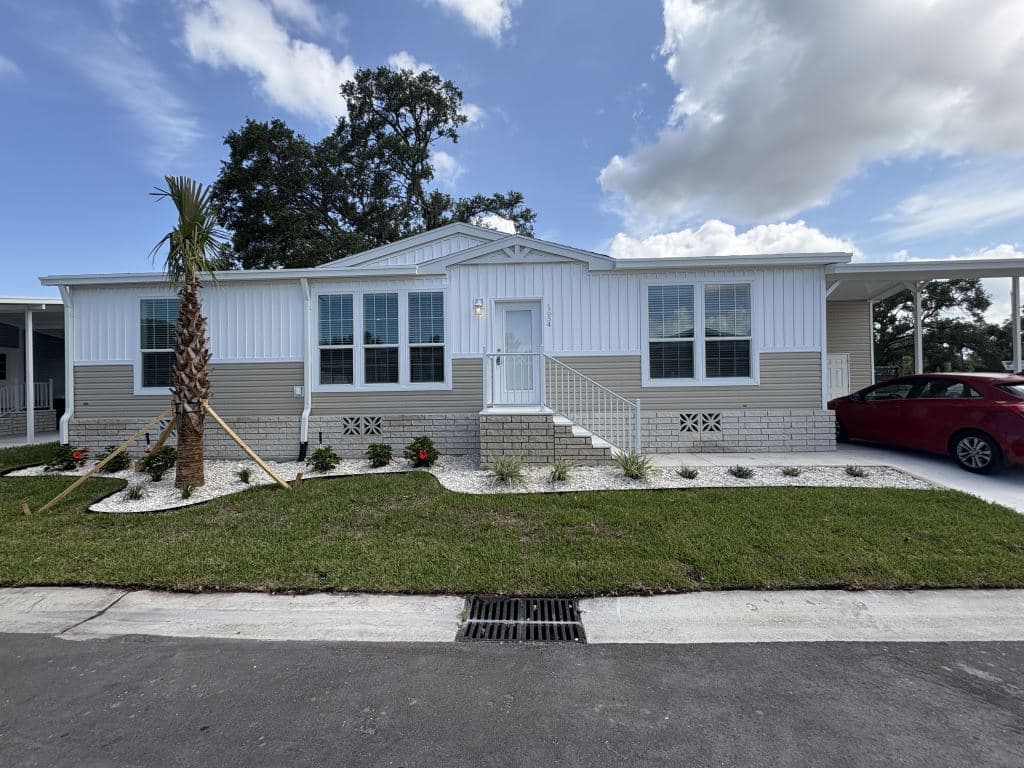 Manufactured home in Sarasota, FL 34234