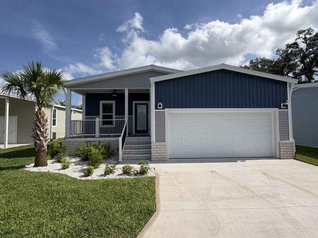 Manufactured home in Sarasota, FL 34234