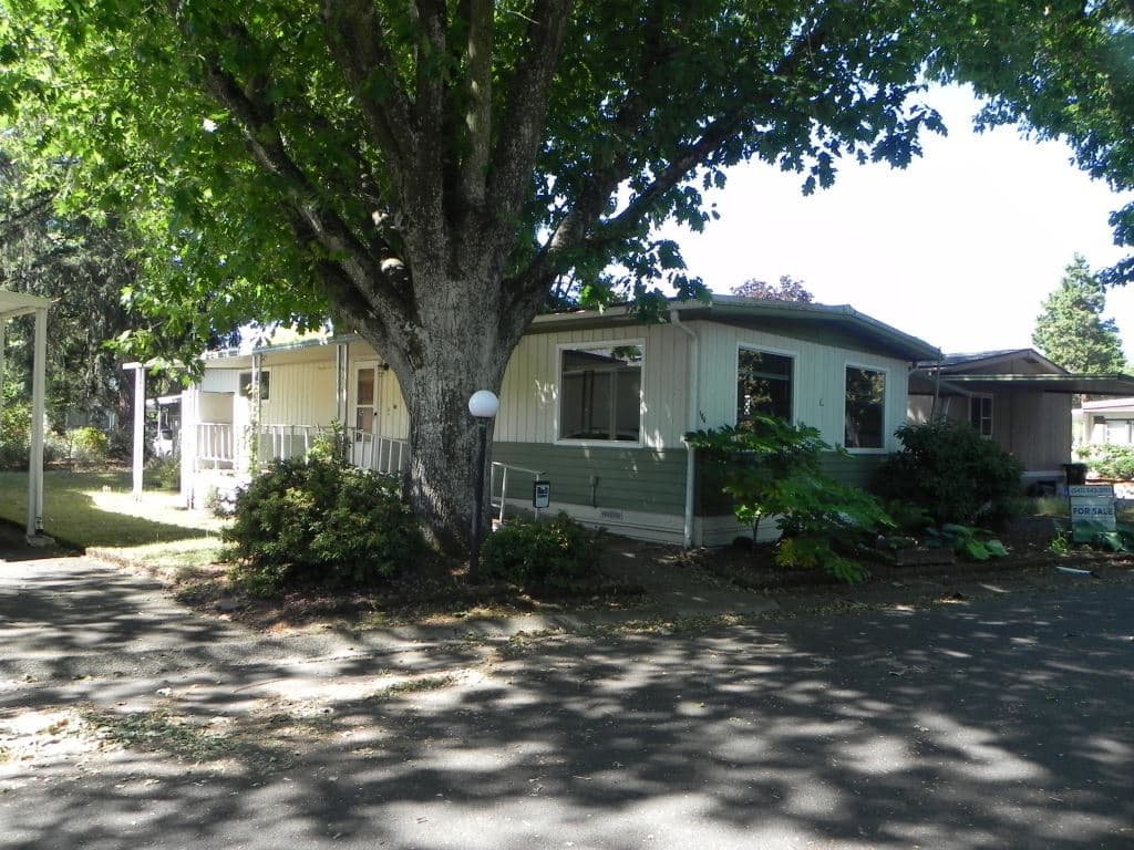 Manufactured home in Eugene, OR 97408