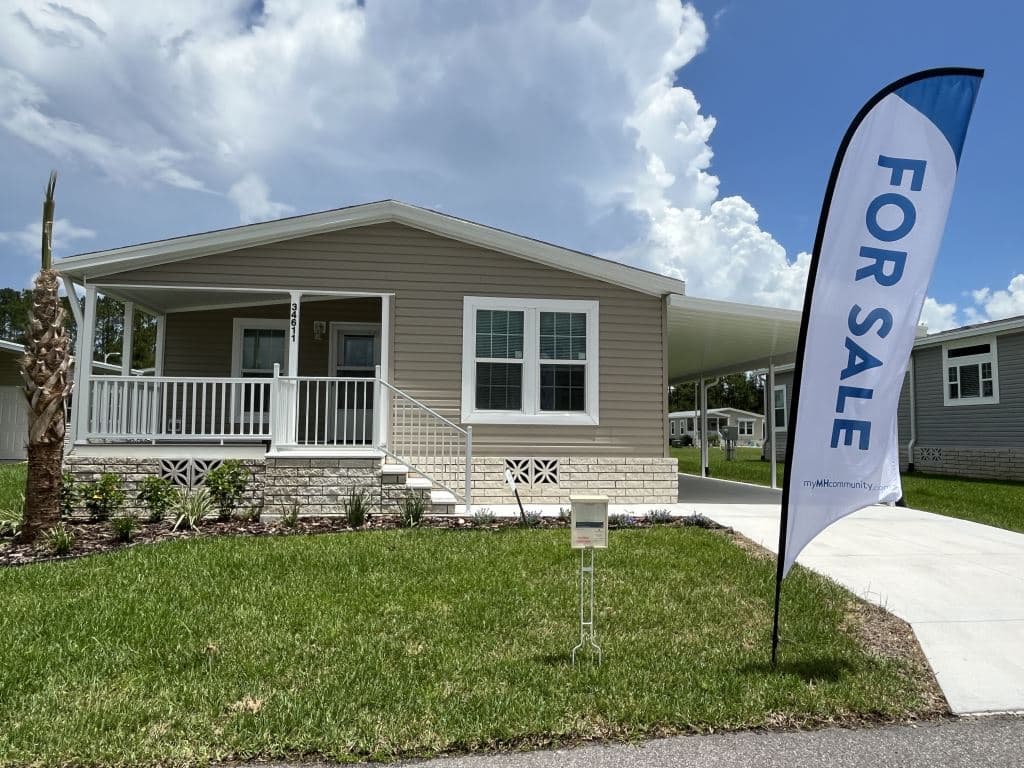 Manufactured home in Zephyrhills, FL 33541
